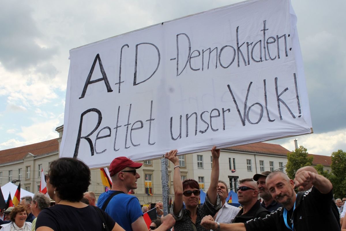 Im Namen des Volkes gegen die Demokratie