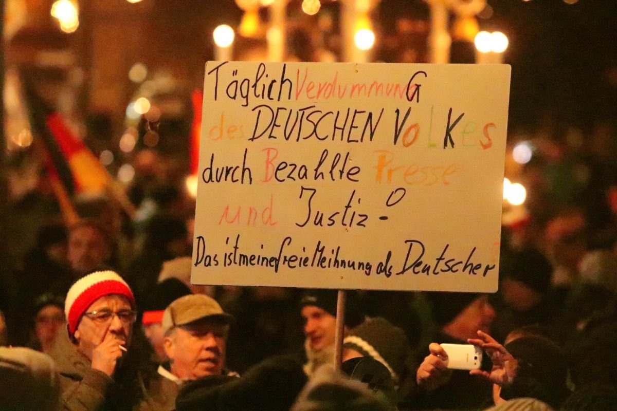 „Man wird doch wohl noch sagen dürfen?“ – Die bedrohte Meinungsfreiheit als Papiertiger